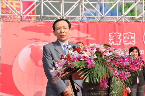 國家質檢總局副局長蒲長城宣布國家質檢總局2012年3?15國際消費者權益日現(xiàn)場咨詢服務活動開始。